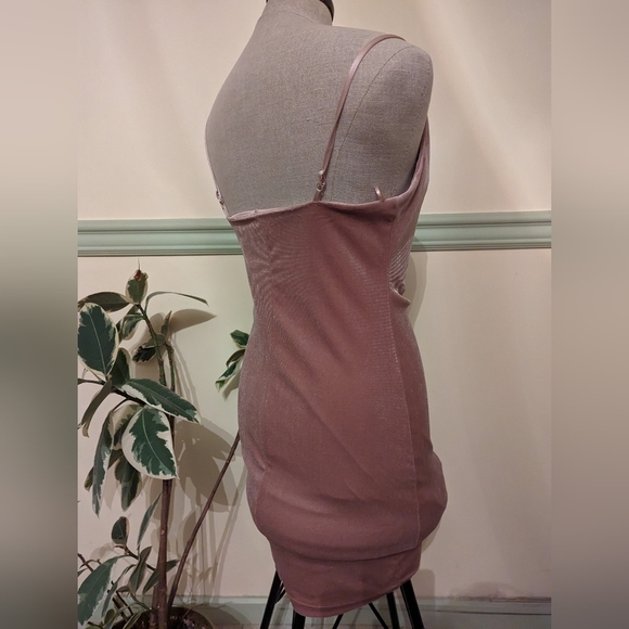 LE CHATEAU Pink velvet cowl drape neckline sleeveless dress - Picture 8 of 10